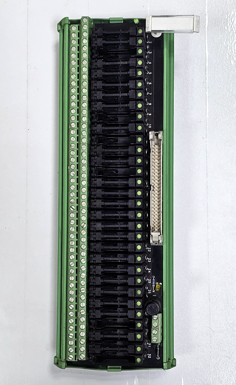 Phoenix Contact UMK32RG24/21/PLC/FSO 4018 Relay Interface Module0