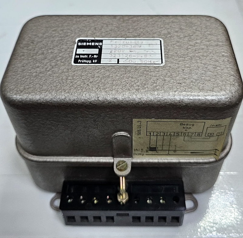 Siemens 132030A Measuring Adapter | 220V 5A | 50/60Hz | Test Voltage Unit0