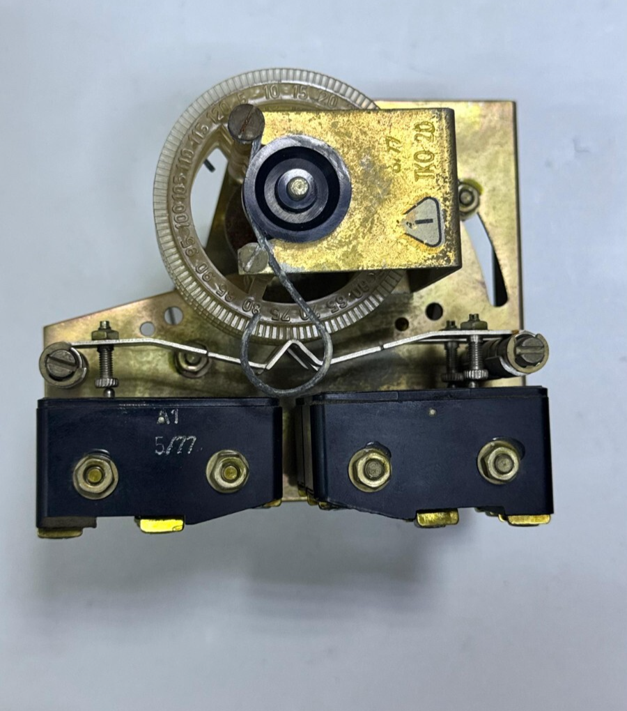VEB Relaistechnik Großbreitenbach DDR ELN 136 35 123 Typ SPM Bv 2405 Relay3
