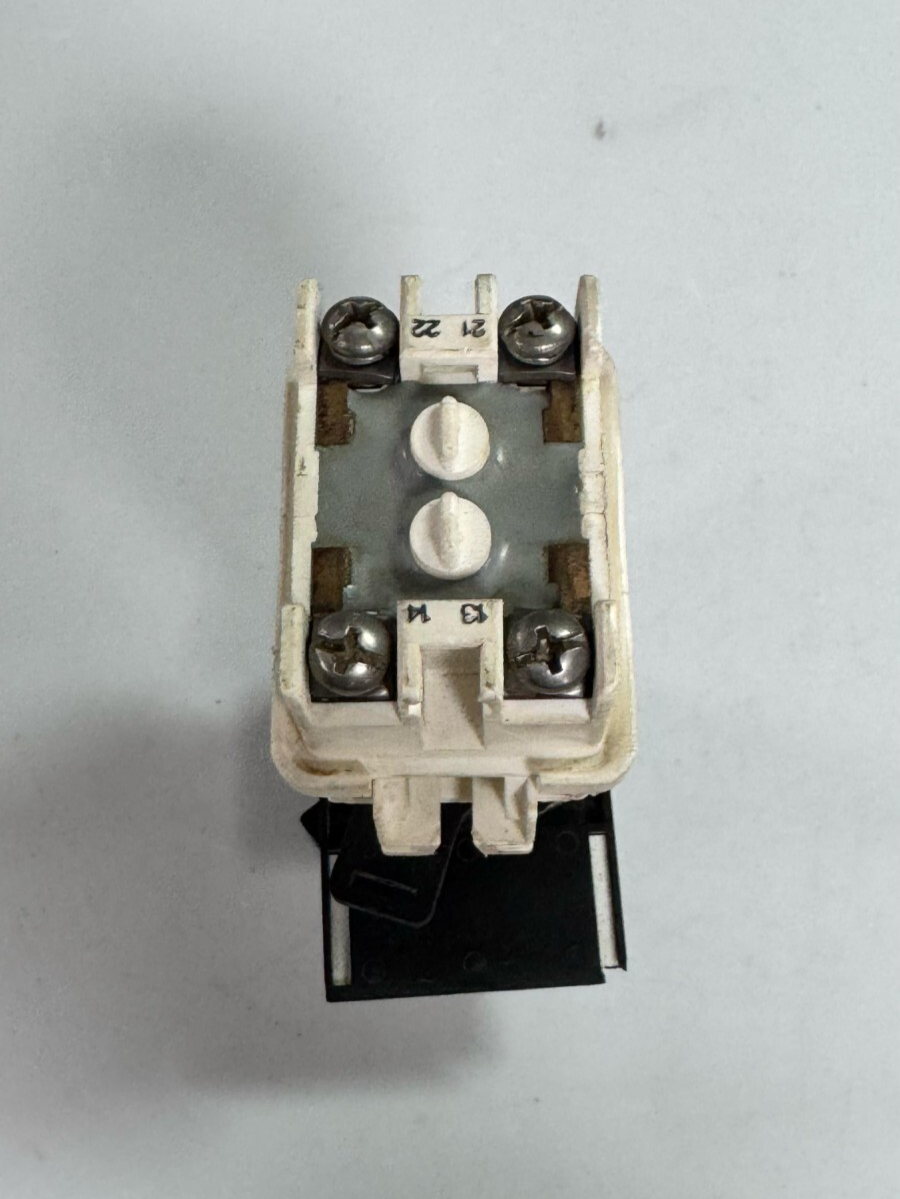 ABB GHG 418 1102 R1 ExplosionProof Control Switch | 250V 6A AC11 | 500V UN3