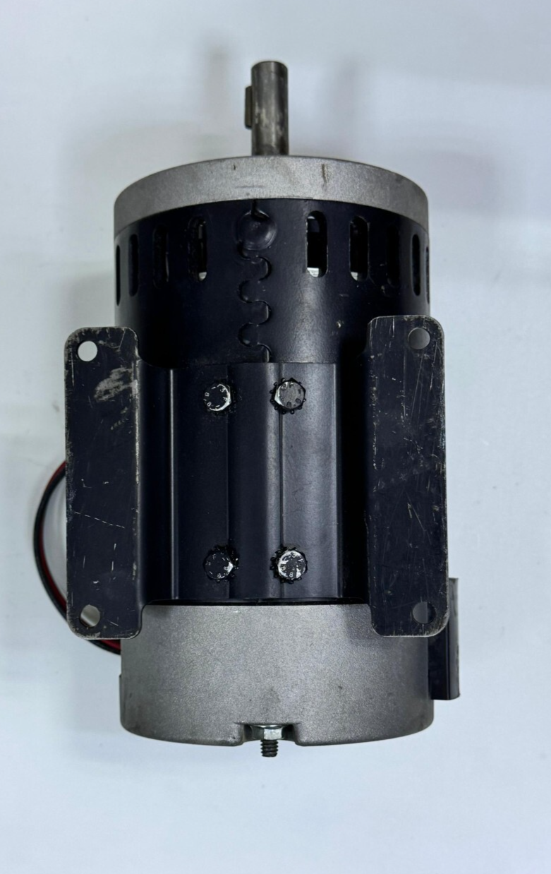 LEESON C42D340BΘA Permanent Magnet DC Motor | 7.5A | 4900 RPM | 180 DC5