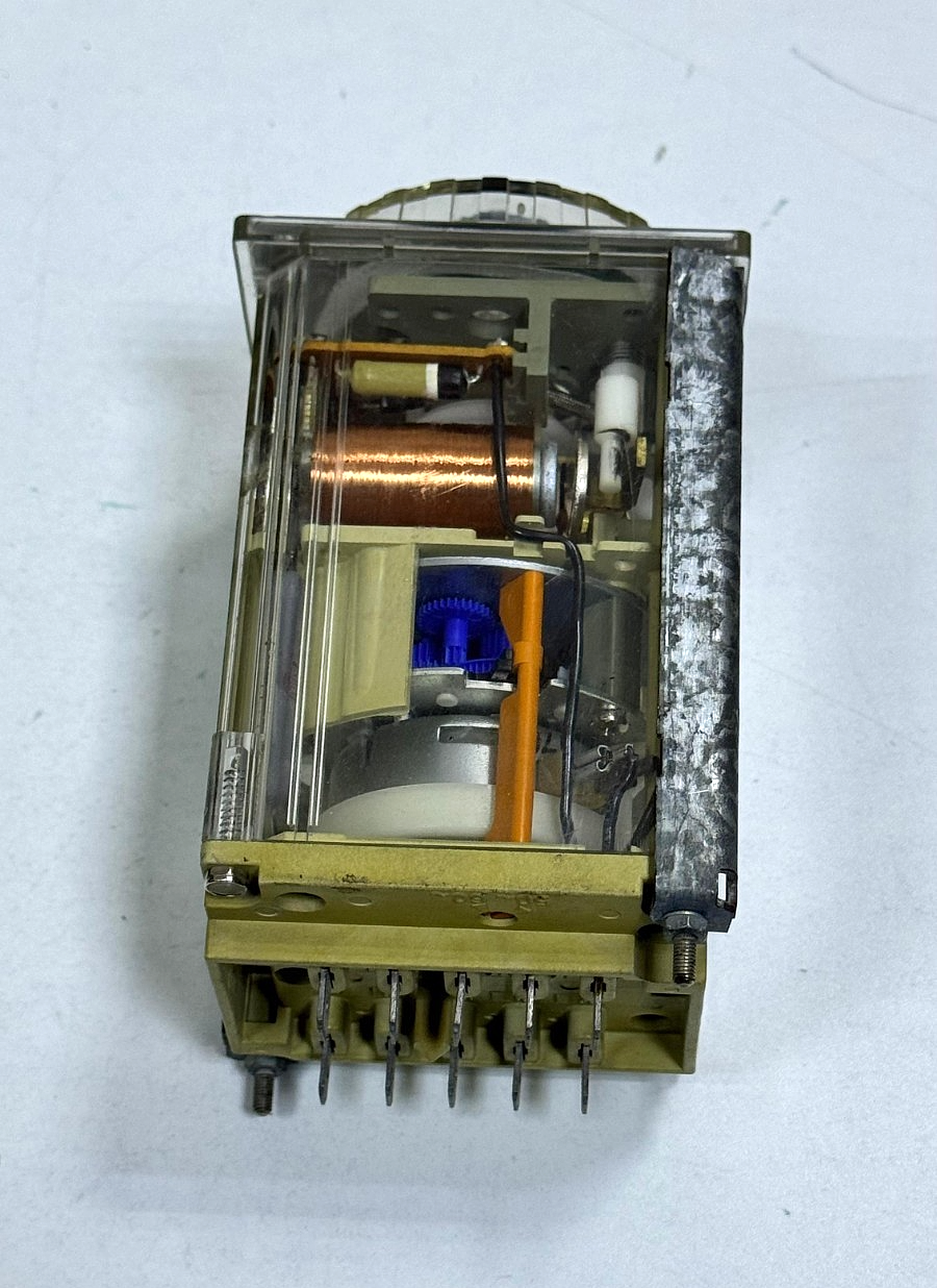 Schleicher Mikroais DZ 521L Electromechanical Timer Relay, 220V | German Made3