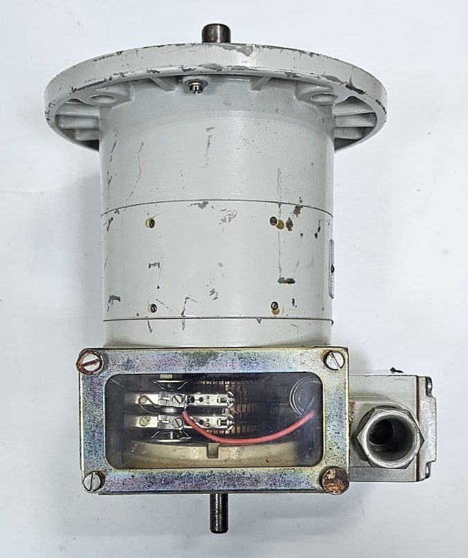 VEB Elmo Hartha S 1632.2 Motor – 3000 U/min, 100V DC, 0.02A, Made In Germany4