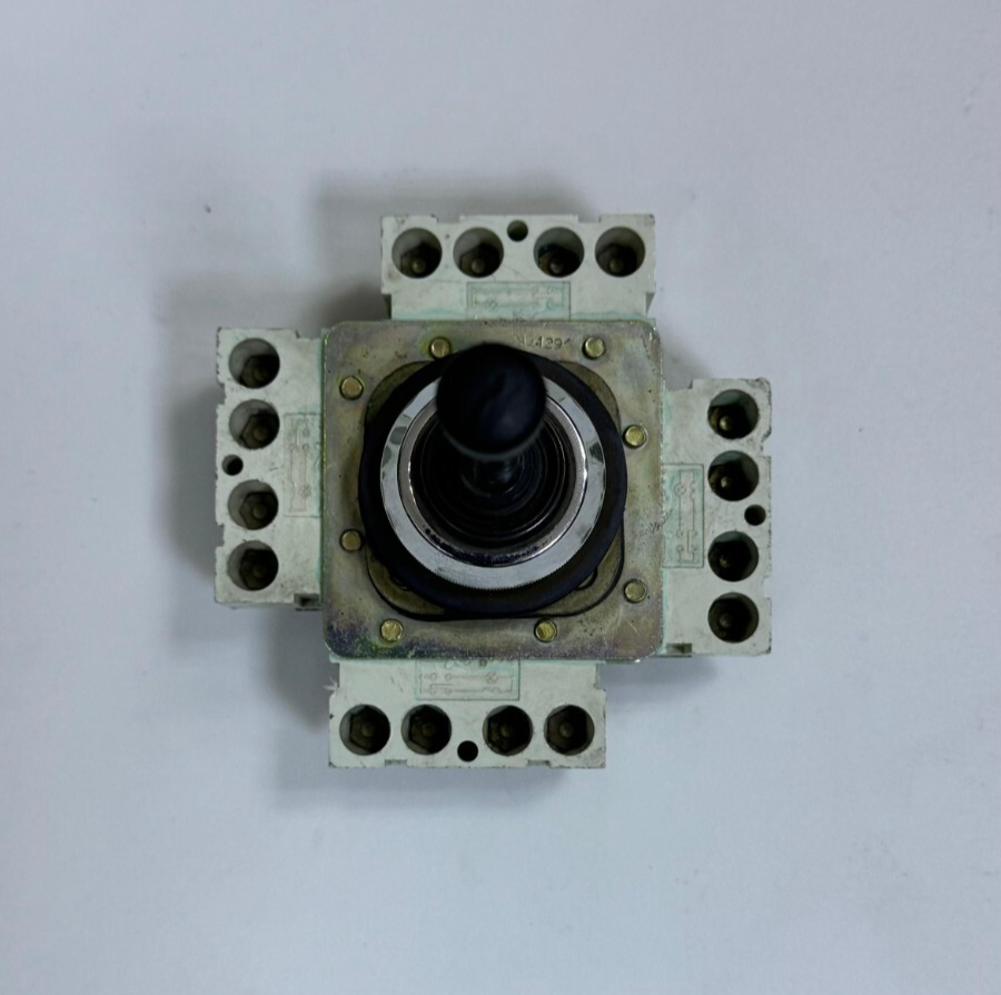 Telemecanique XD2CC3333 CNC Joystick | 4Position0