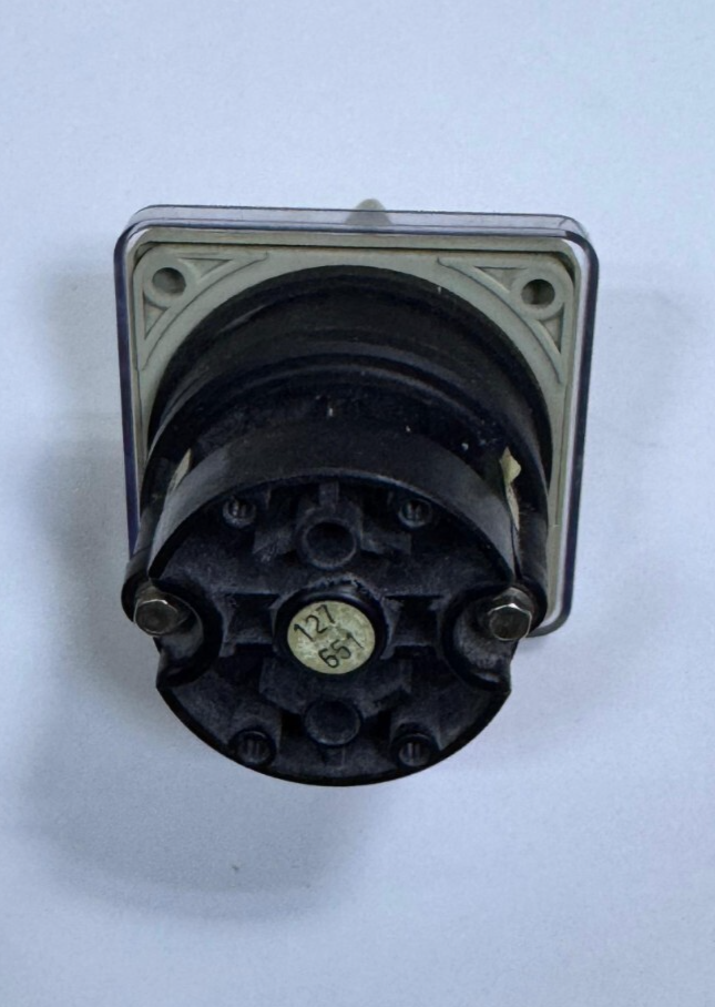 Klockner Moeller T2b19/e Rotary Cam Switch – 20A, 500VAC,6