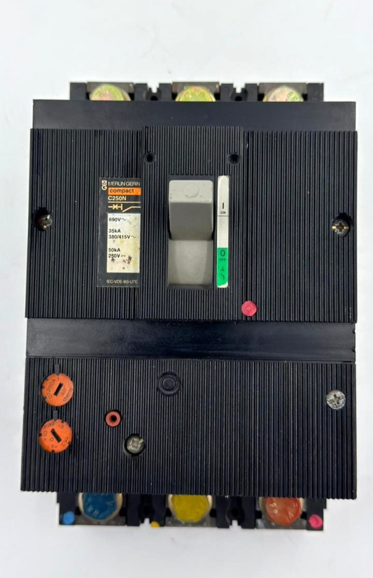 Merlin Gerin Compact C250N | 690V |  Circuit Breaker1