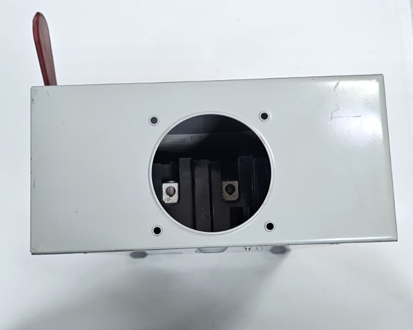 GE TGN3322R Safety Switch– 60A, 240V AC/ 250V DC | HeavyDuty Fusible Disconnect5