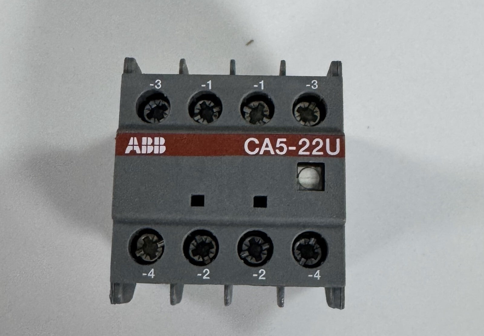ABB CA522U Auxiliary Contact Block | 2NO + 2NC | 690V AC, 16A | IEC 60947511