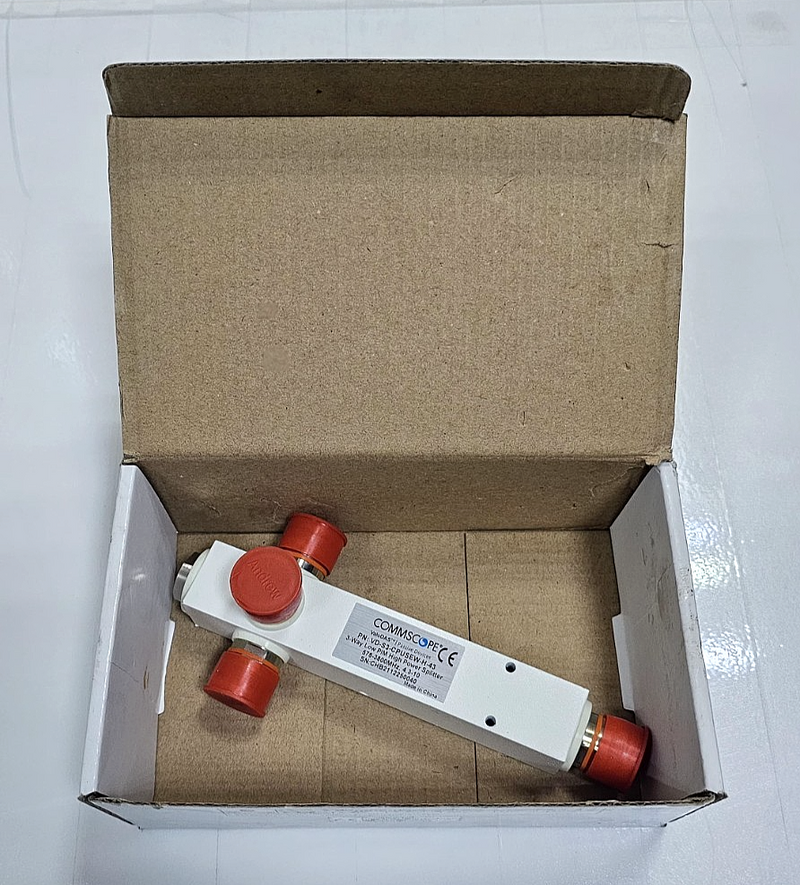 CommScope VDS3CPUSEWH43 | 3Way Low PIM High Power Splitter0