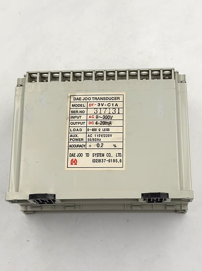 Daejoo DT-3V-C1A Voltage Transducer | AC 110/220V - saleem al tamimi electric equipment trading co llc-UAE