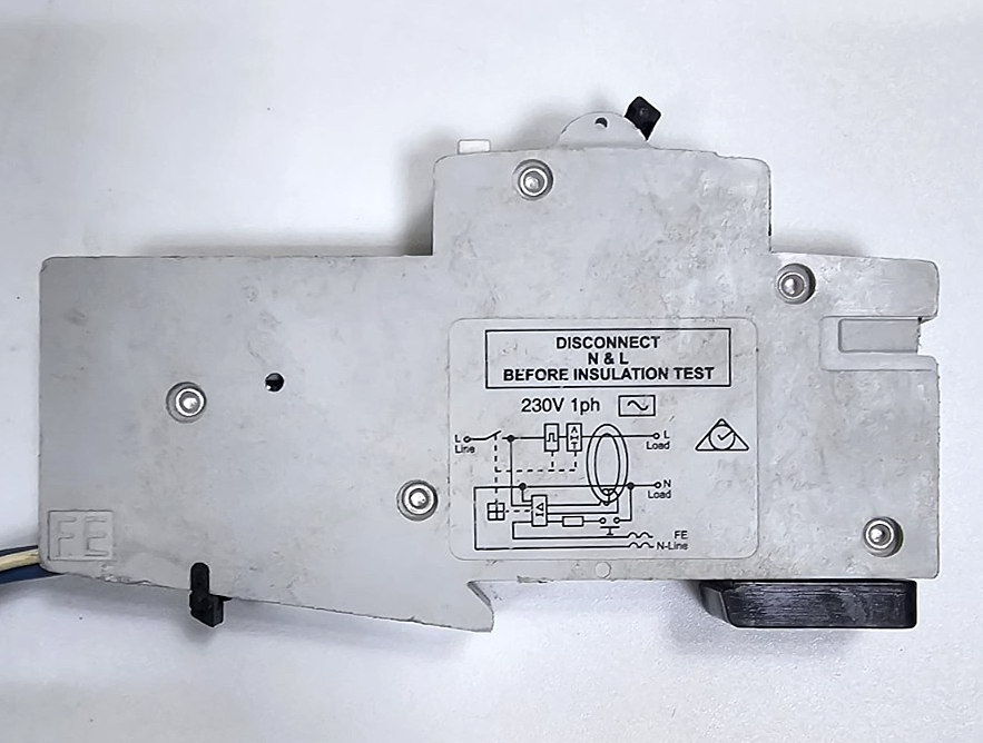 ABB DS271ACC16 | RCBO | Residual Current Circuit Breaker | 230V | 50/60Hz3