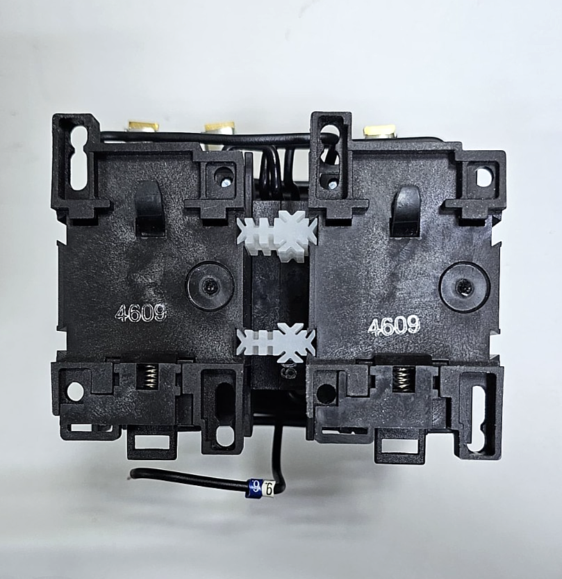 Crabtree CeIcon 57200/OB C30 Contactor | 15kW | 220/240V AC | 50/60Hz4