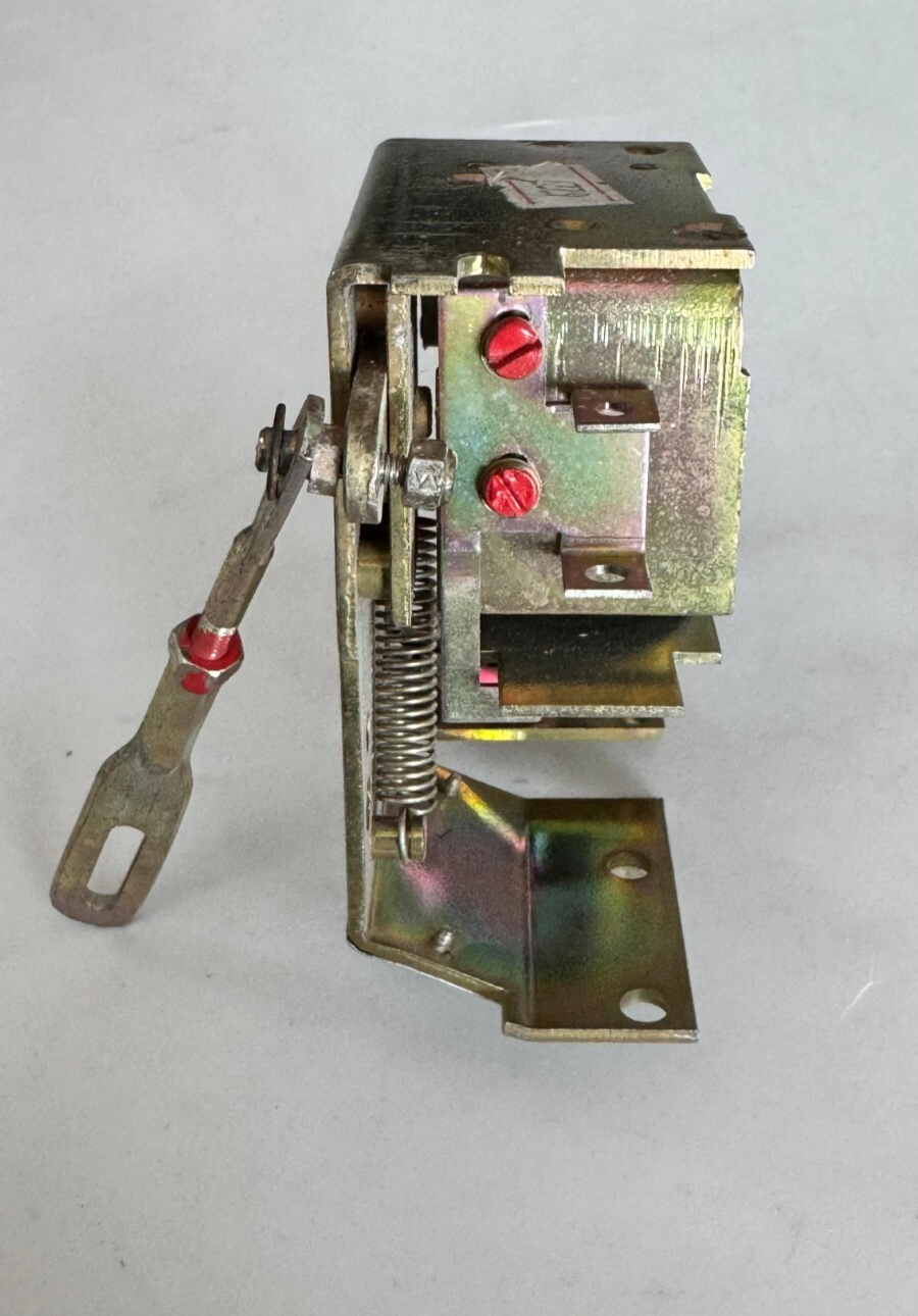 UNELEC Shunt Trip 240V – SOCY EA | Remote Tripping Device for Circuit Breakers4