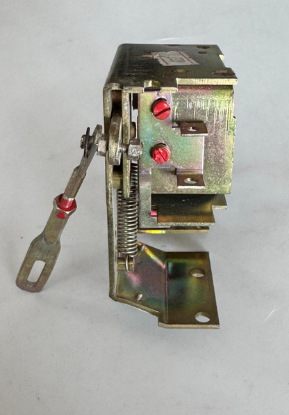UNELEC Shunt Trip 240V – SOCY EA | Remote Tripping Device for Circuit Breakers4