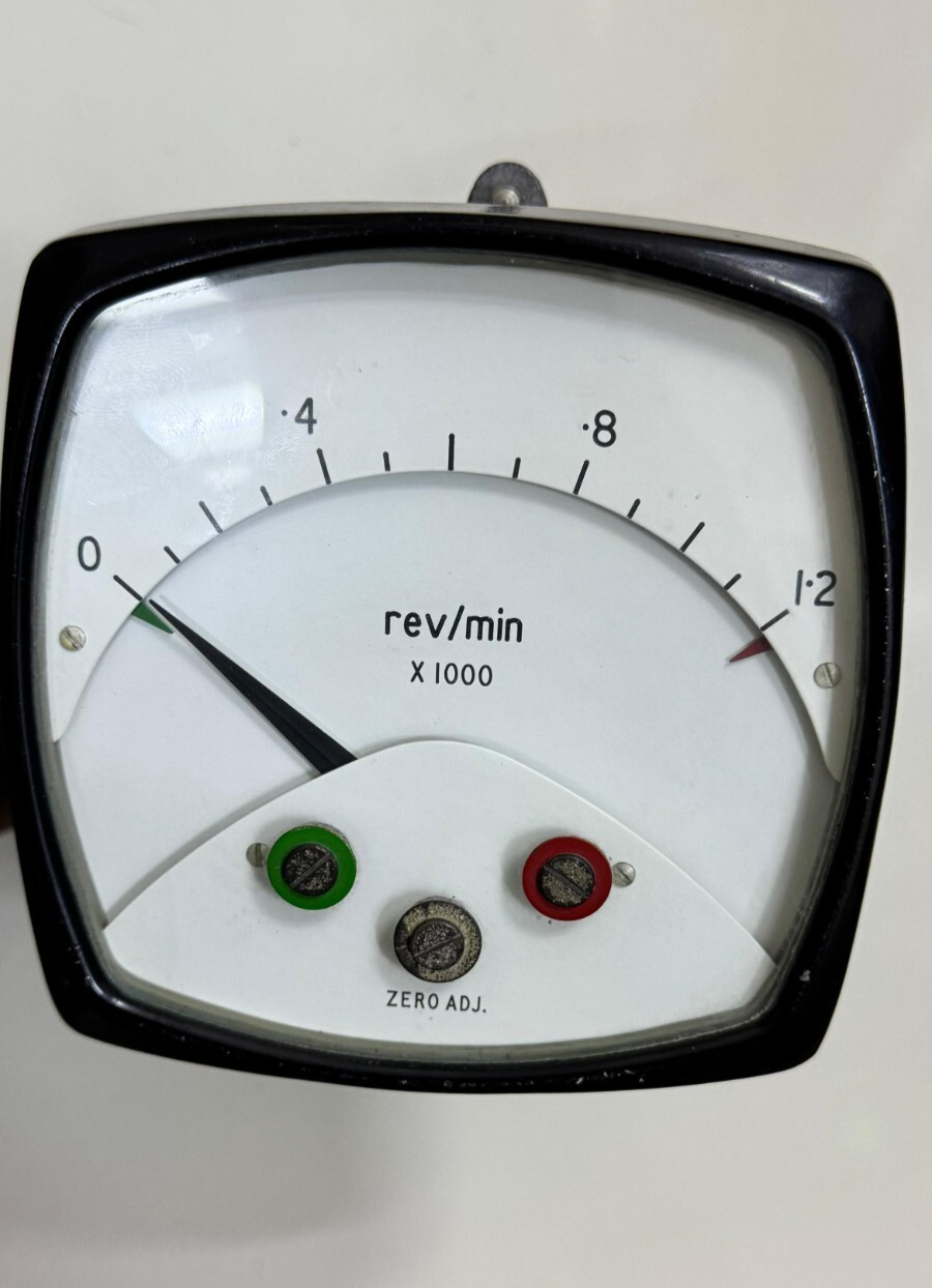 Analog Panel Mount Tachometer Gauge – 0 to 1200 RPM (x1000 rev/min), Industrial0