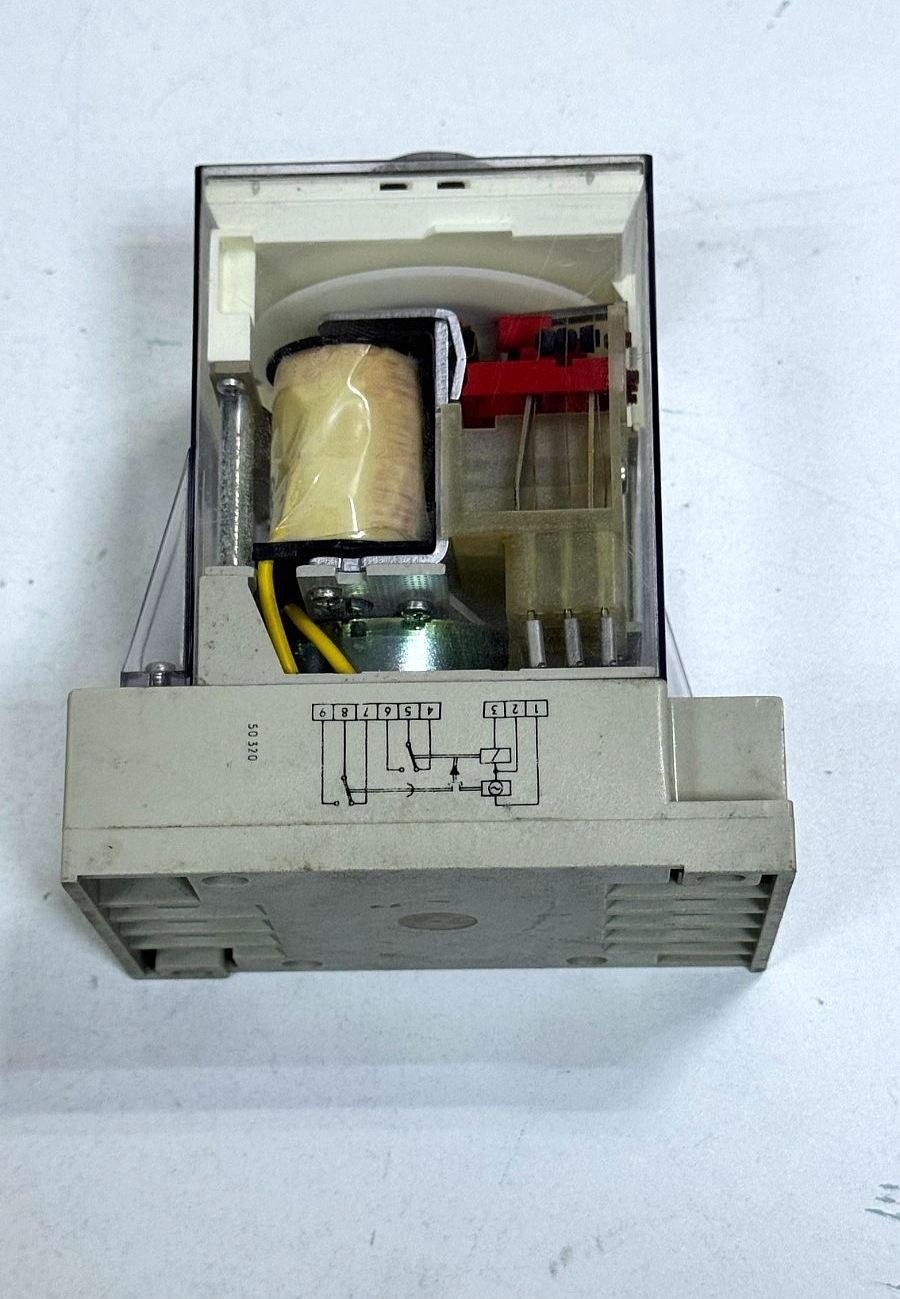 Siemens | 7PR30 511  | Time Relay | 220V | Made In Germany4