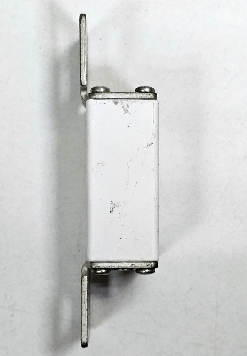 (1 Piece) Eaton Bussmann | 170M1468 | Fuse | 125 A | 700 V | Made In India4