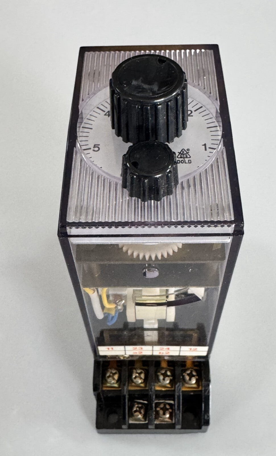 DOLD ZS 700.521111 Time Relay – 110V AC, 0.2s to 6h Delay | ZEITSCHUETZ Series2