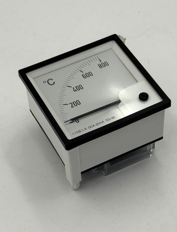 SQ96 | Panel Meter | DC 420mA  | 0–800°C Temperature Display2