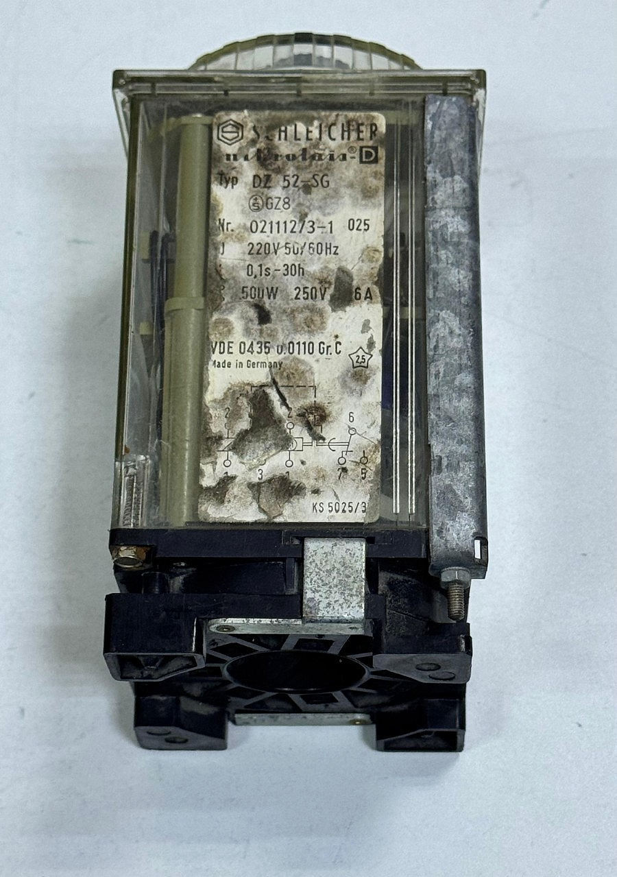 Schleicher Mikroais DZ 52SG Electromechanical Timer Relay, 220V | German Made1