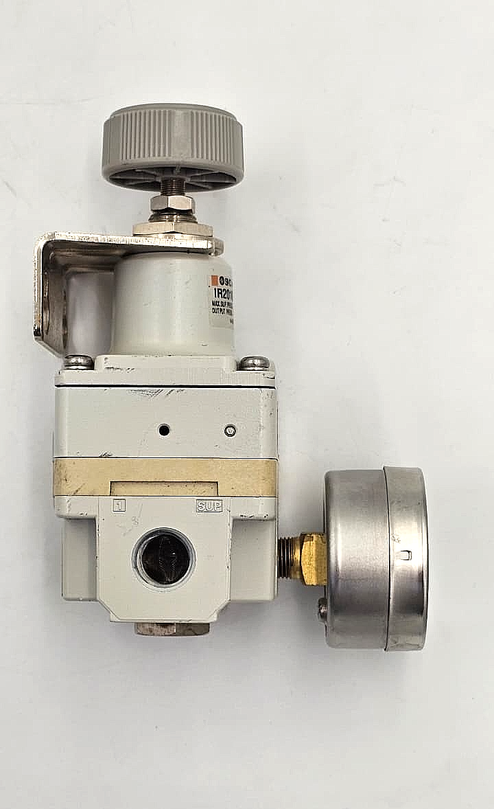 SMC IR201002BG Precision Pneumatic Regulator ( 1 pcs )6