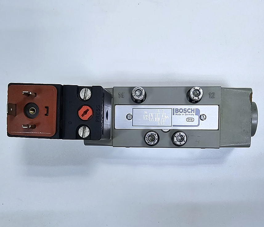 Bosch Rexroth Solenoid Valve 1 824 210 223 – 24V, Made in Germany3