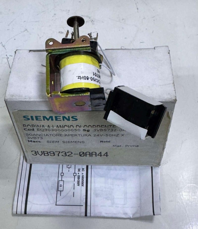 Siemens 3VB97320AA44 Undervoltage Release 24V 50Hz SGANCIATORE Apertura0
