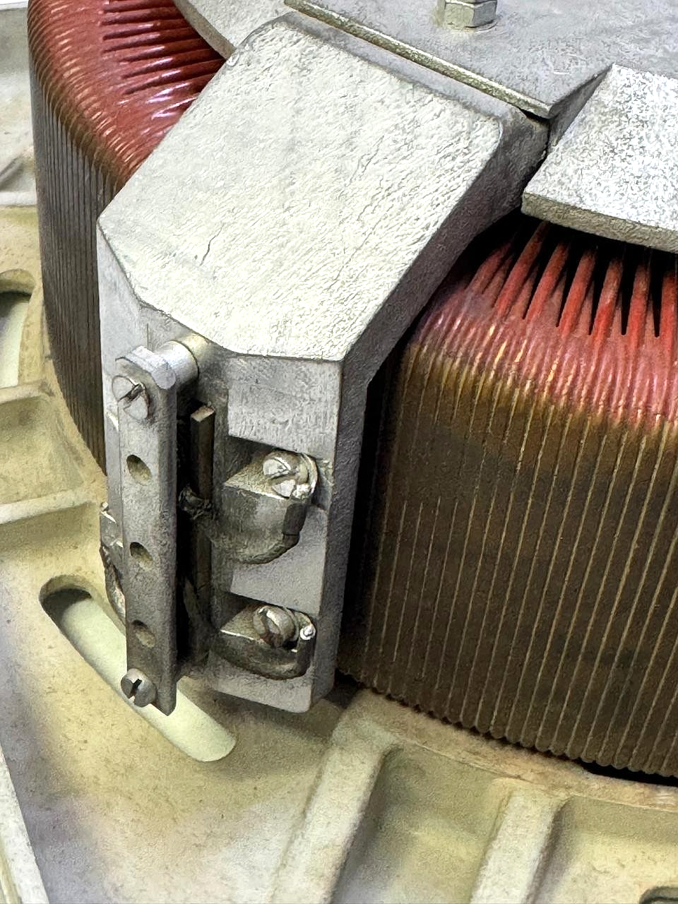 Regavolt |  1225TS | Variable Transformer | Made in UK | 25 Kg2