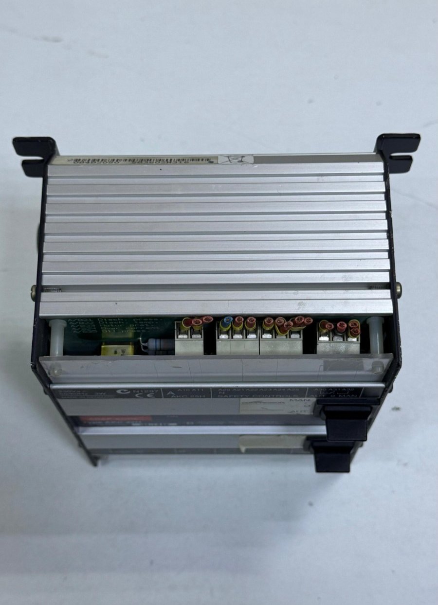 Danfoss ADAPKOOL |  AKC 22H | Refrigeration Controller | Made in Denmark2