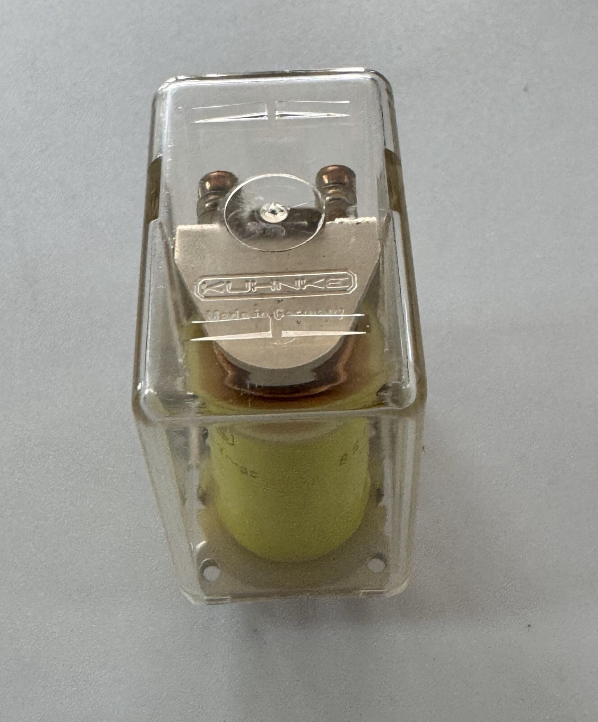 Kuhnke IA2 Relay – 220V AC | 8 Pin | Made in Germany | Industrial Control Module2