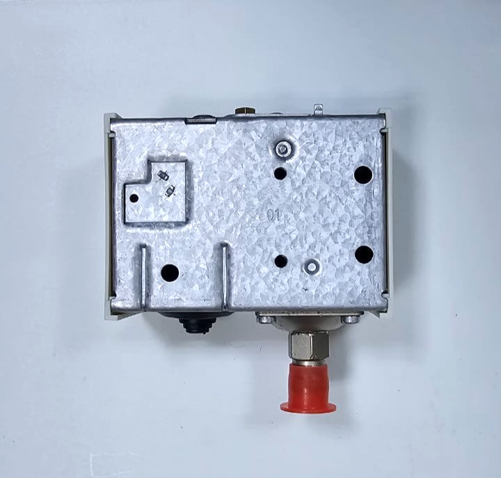 Danfoss KP1 Pressure Control Switch | 060110166 | 0.2 to 7.5 Bar Range | 1/4"6
