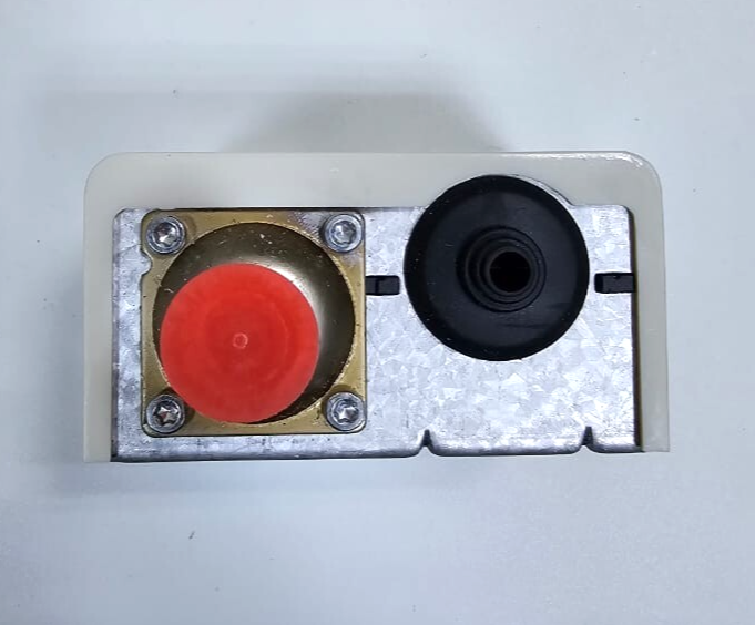 Danfoss KP5 Pressure Control Switch | 060117166 | 8–32 Bar Range | 1/4" Flare3