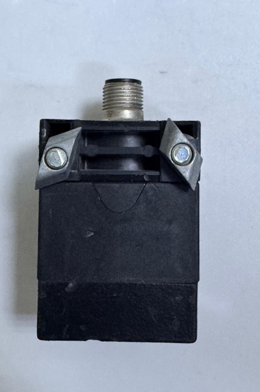 Pepperl+Fuchs NBB20L2A2CV1 Inductive Proximity Sensor  | 10–30VDC2
