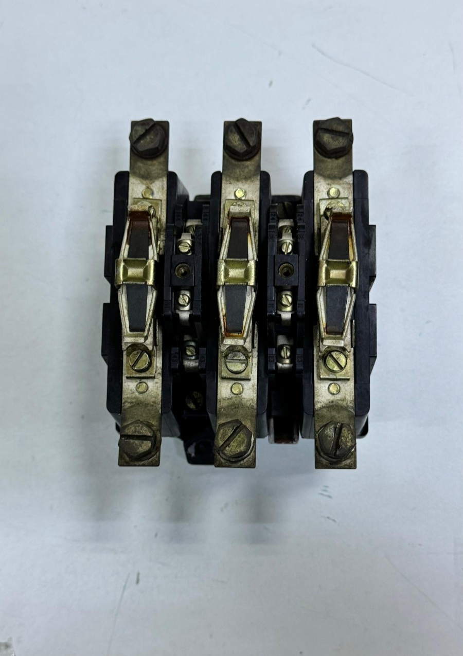 Larsen & Toubro | ML4 |  Contactor | 415V70A Motor Duty | Made in India1