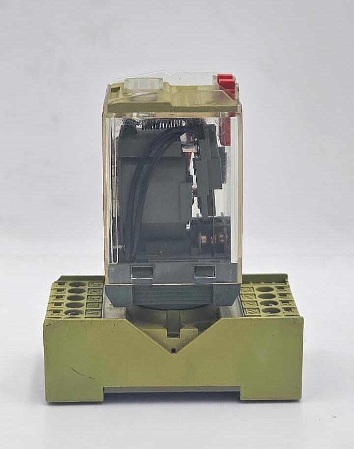 Releco C3A30 Industrial Power Relay with Socket | 11Pin PlugIn Relay3