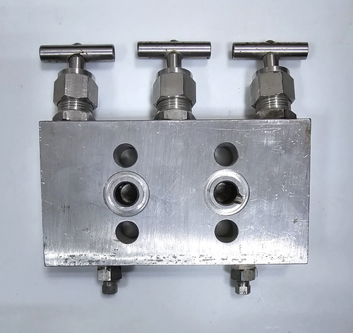 3VBSS 3Valve Manifold – Stainless Steel Block & Bleed Valve0