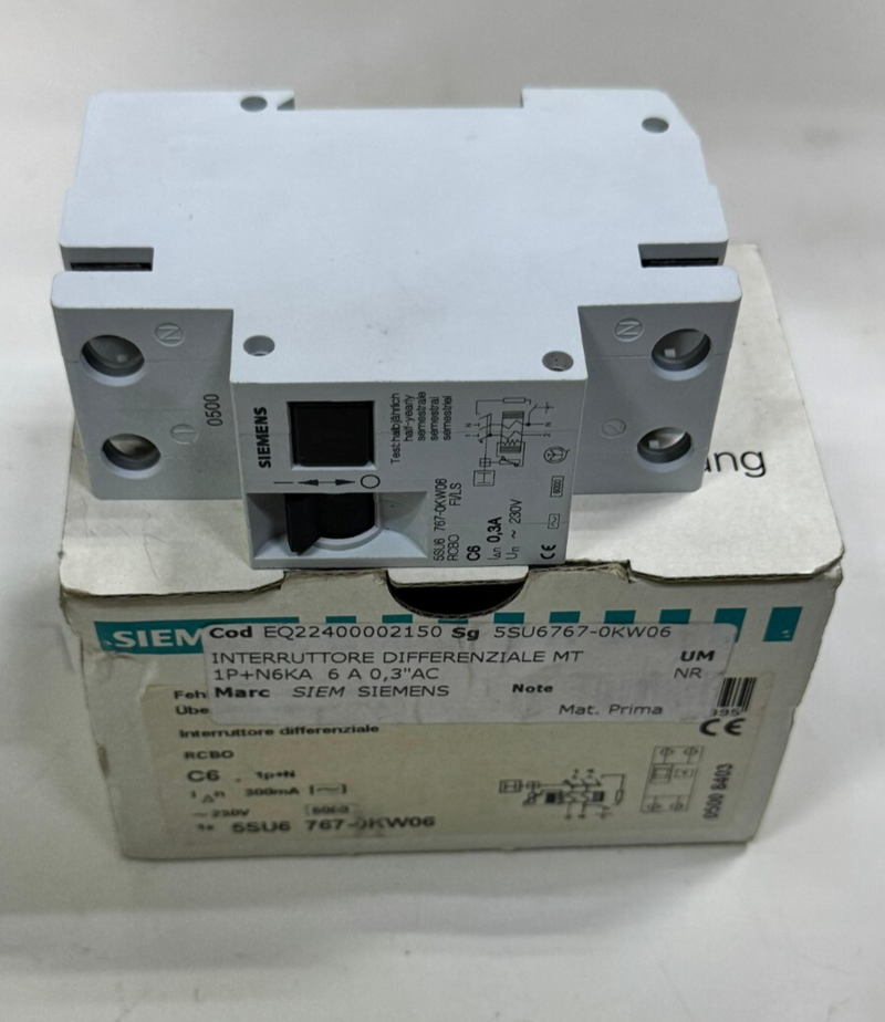 Siemens 5SU67670KW06 Residual Current Circuit Breaker 230V , 6A, 0.3AC0