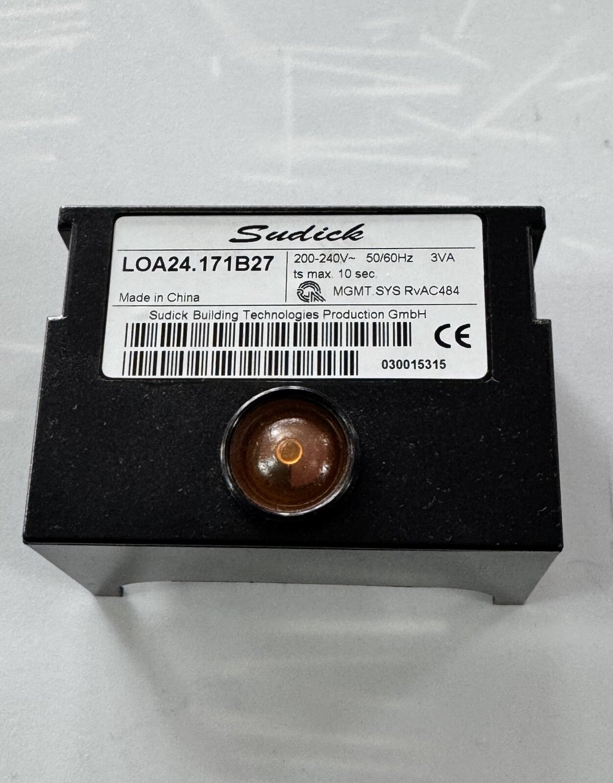 Sudick LOA24.171B27 Fuel Combustion Controller | 200240V AC Flame Relay0