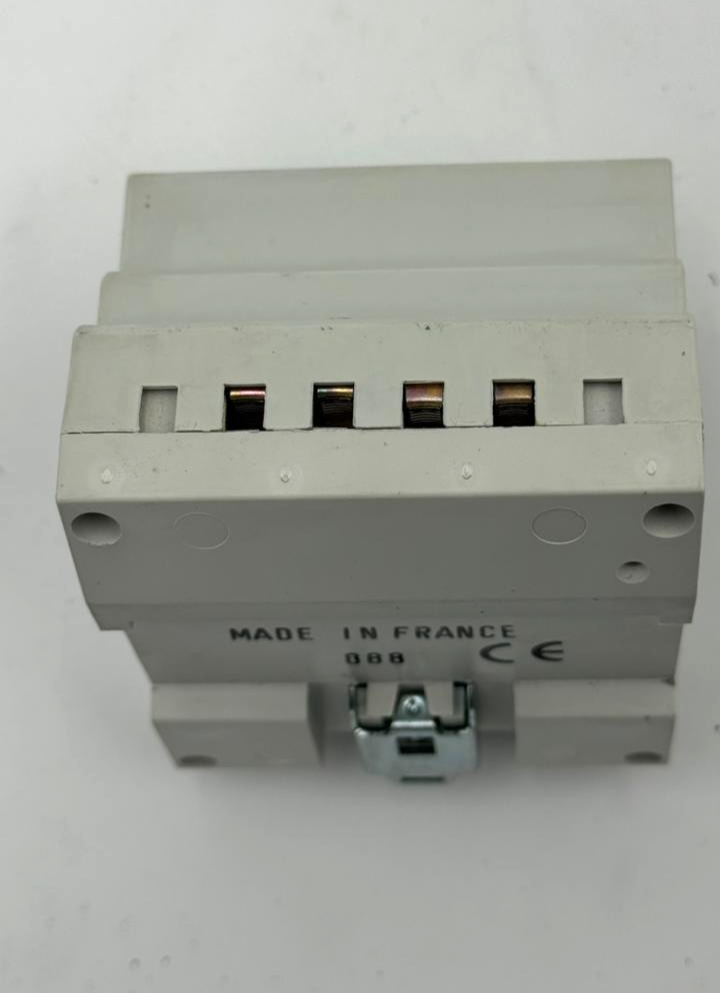 Hager EE 715 Twilight Switch Relay – Modular, 230V, Made in France3