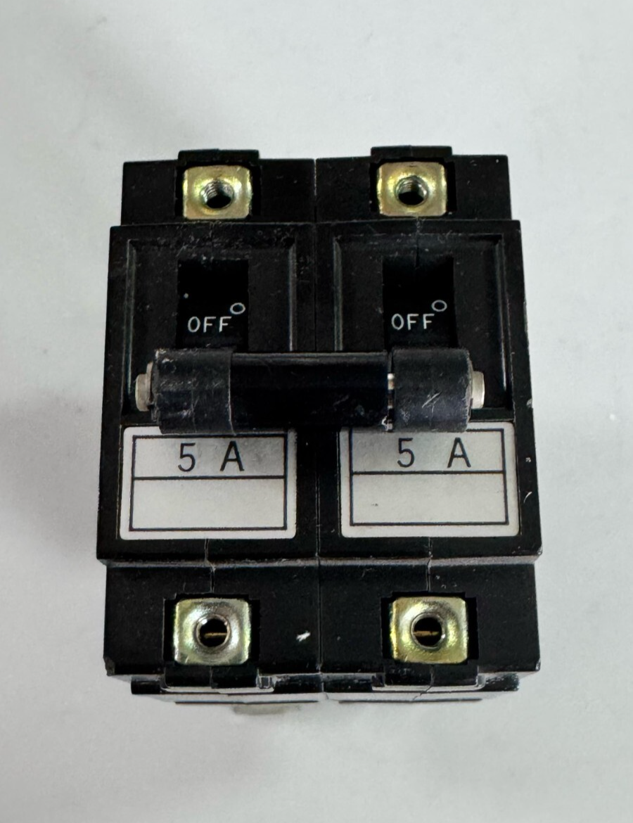 Idec Azumi NRAN2100F Circuit Protector 220V 5A, 250VAC, 6.25T Amps, AA Curve,0