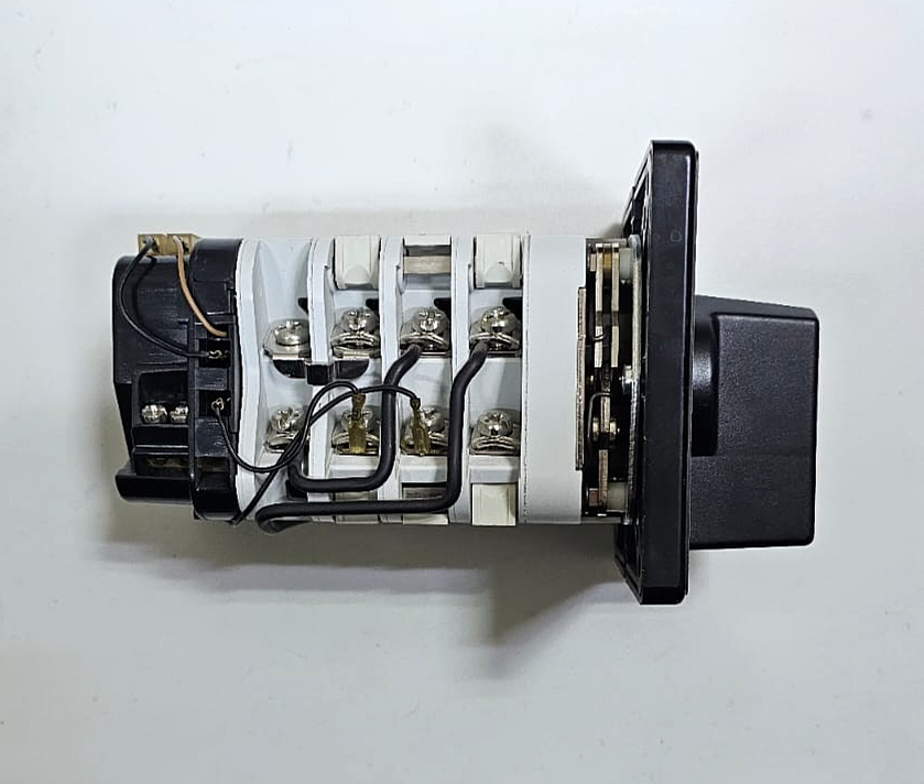 AEG Elektra MNY 013F4BSI Bypass Cam Switch | 3 Position | 400V 50HzGerman2