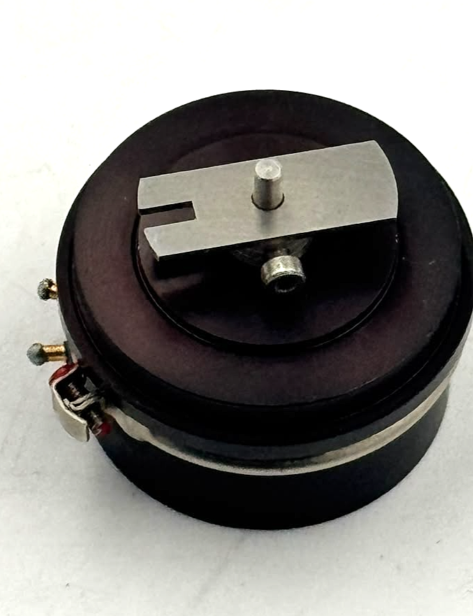 Novotechnik A4101A302 Rotary Potentiometer – 600 Ohm, 3W2