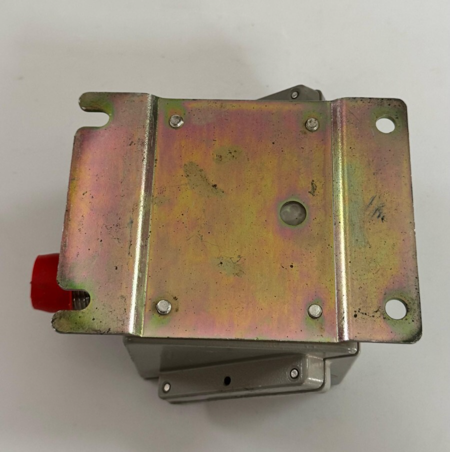 Danfoss EMP2 084G2106 Pressure Transmitter | 04 Bar Range | 8 Bar Max Pressure4
