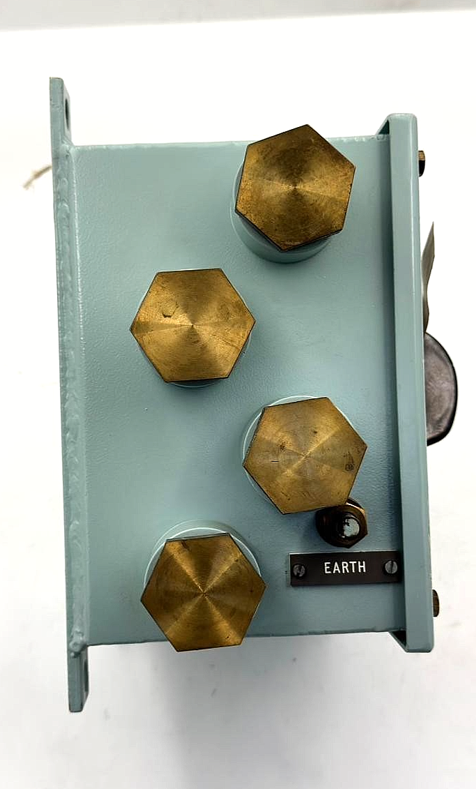 Electrical Apparatus 302585C Vintage Electrical Changeover Switch | Made in UK4