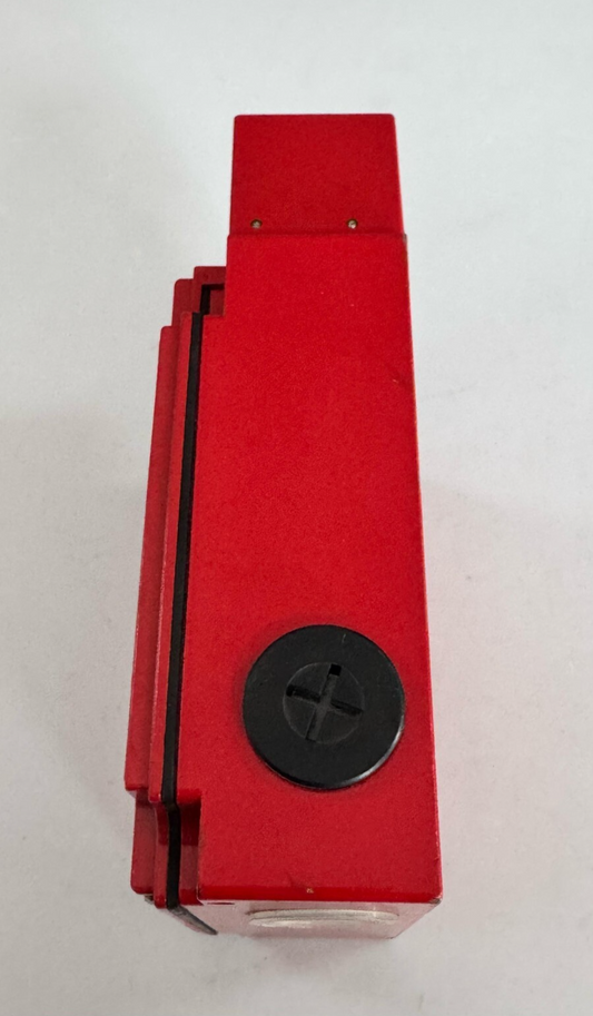 Telemecanique XCSE Industrial Switch 110/240V AC15 IP671