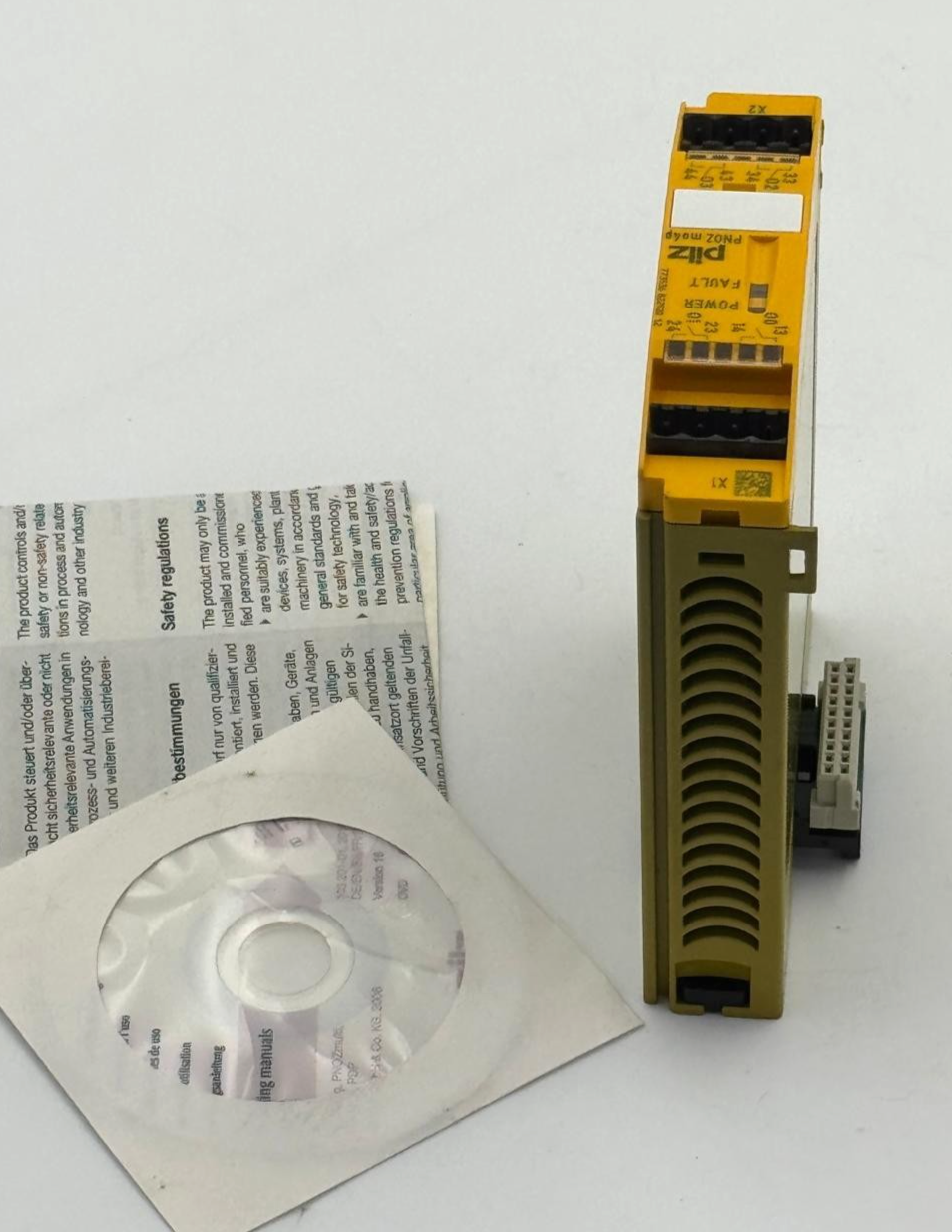 Pilz PNOZ M04P Safety Relay With CD | 773536 | Made in Germany(1 pcs)6