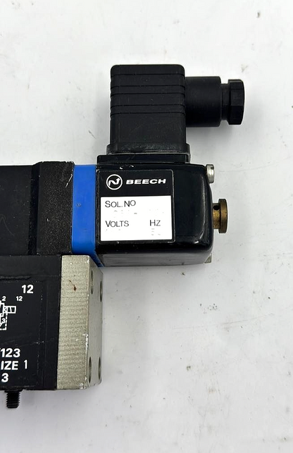 Beech B/24152/123 directional control valve3