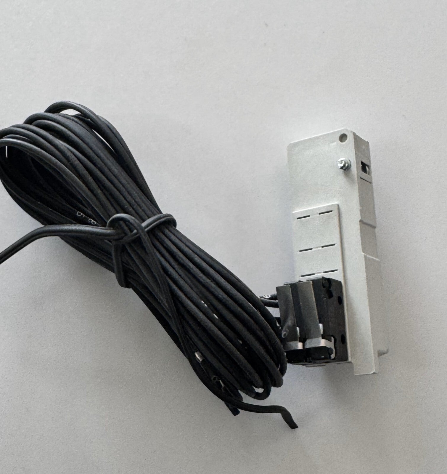 ABB SACE ISD AO51370 R1 Contact Module – Relay Terminal Layout & Voltage2