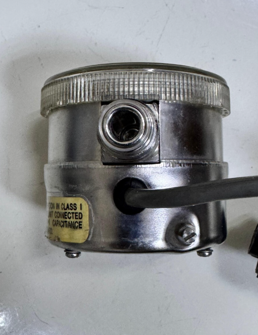 Semi Gas Pressure Gauge 010238B | 0–200 PSI | Industrial Gas Monitoring System3