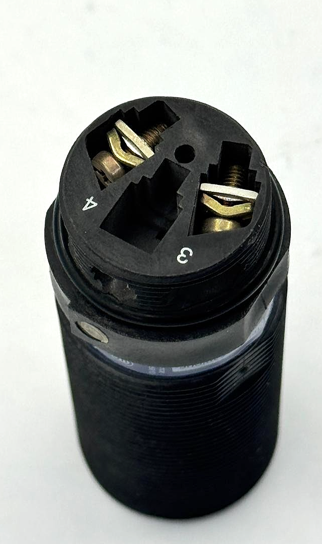 Telemecanique XS4P30MA230B Proximity Sensor | Made in France3
